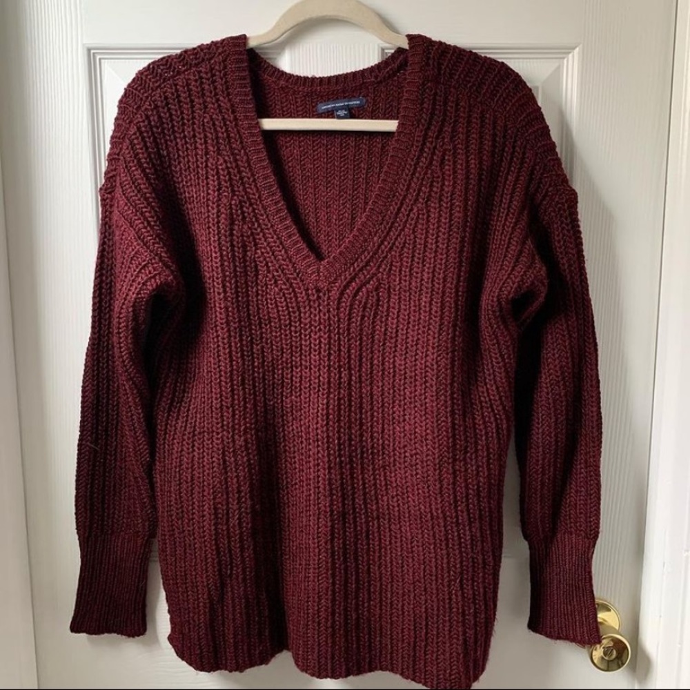American Eagle Sweater
